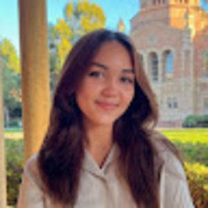 Meet your Posher, Courtney